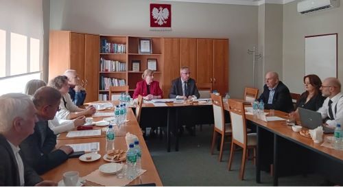 Zdjęcie artykułu Posiedzenie Powiatowej Rady Rynku Pracy w Rzeszowie w dniu 17 kwietnia 2025 r.