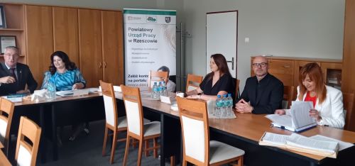 Zdjęcie artykułu Posiedzenie Powiatowej Rady Rynku Pracy w Rzeszowie w dniu 23 września 2025 r.
